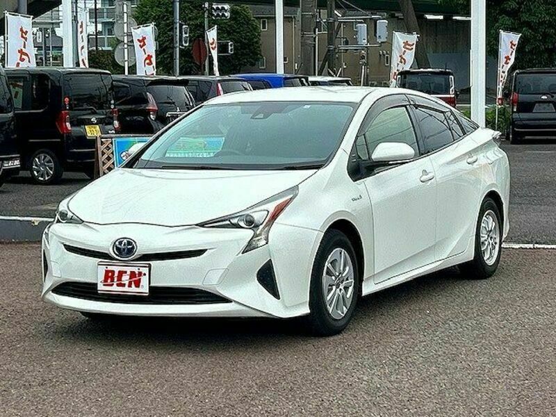 TOYOTA　PRIUS