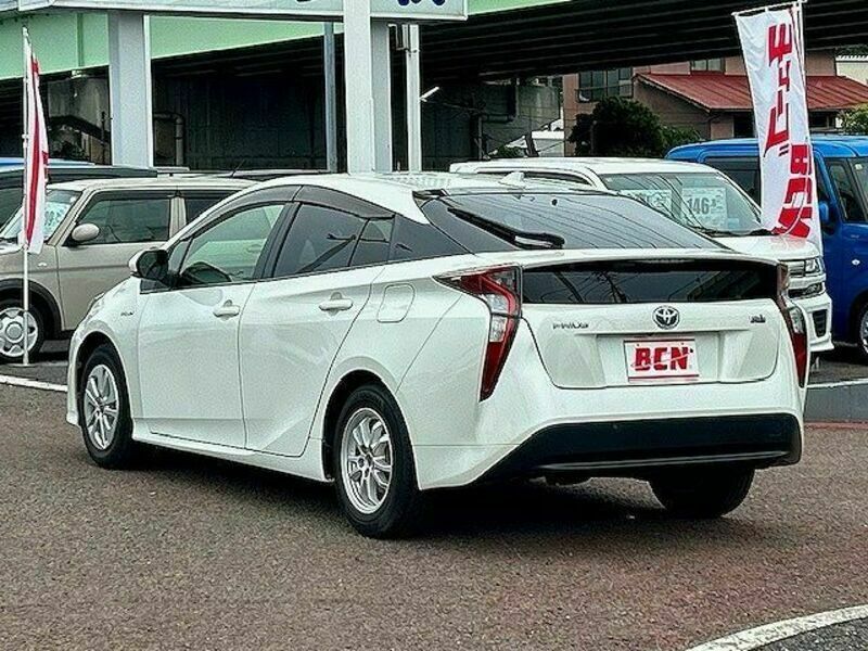 PRIUS-8