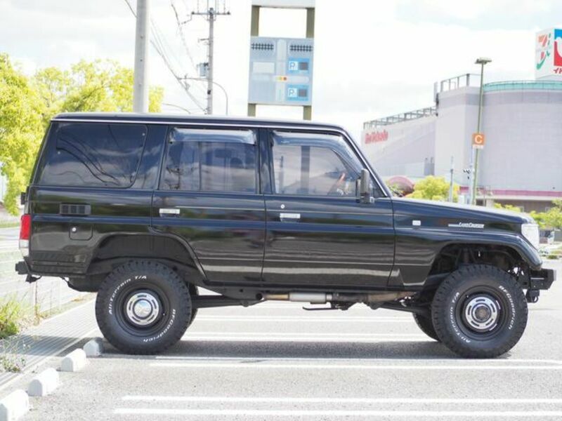 LAND CRUISER PRADO-5