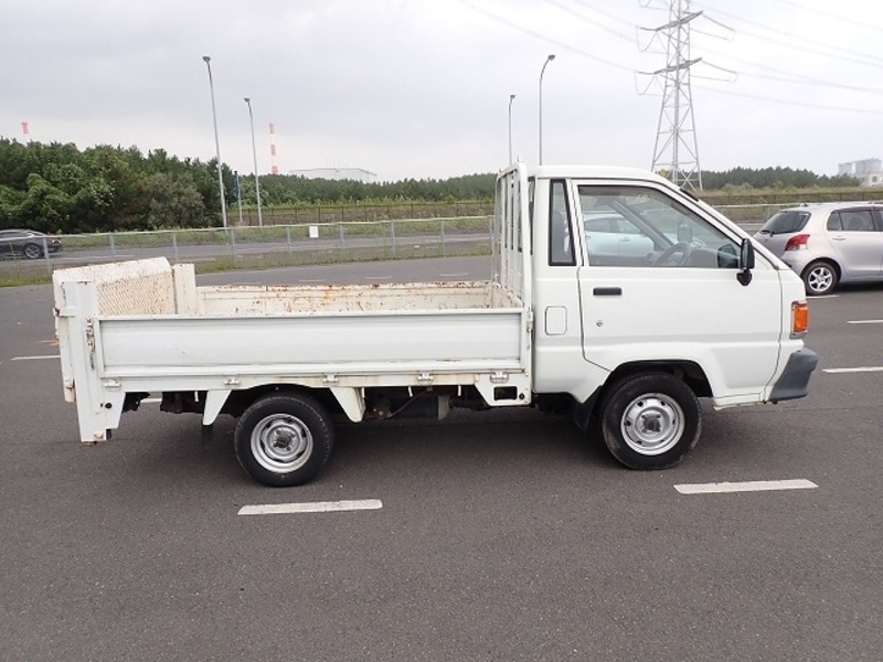 TOWNACE TRUCK