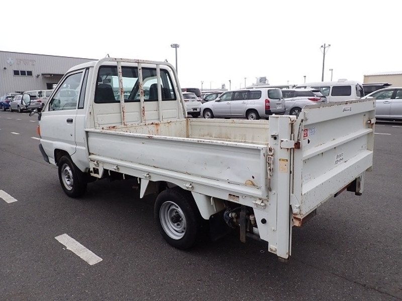 TOWNACE TRUCK