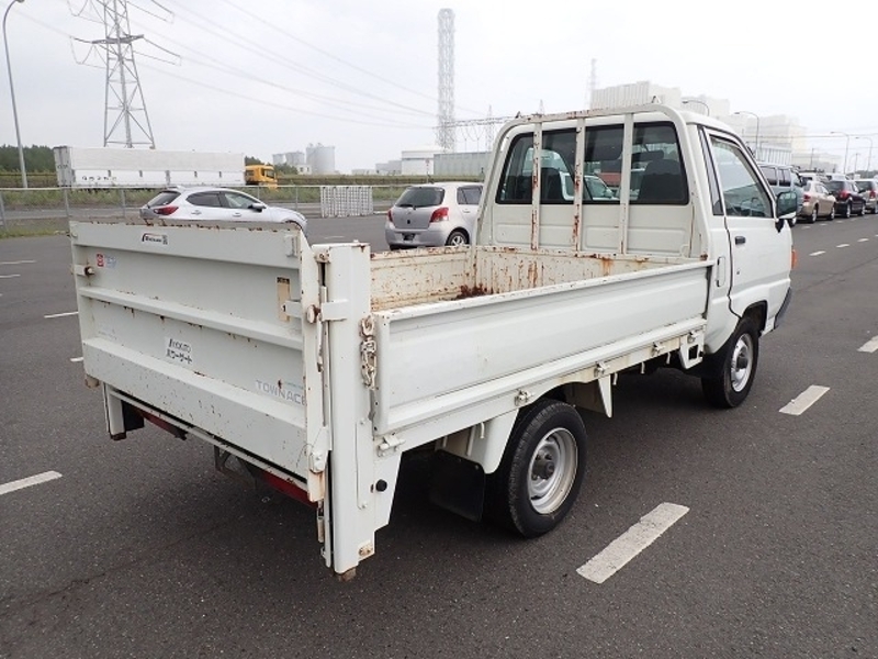 TOWNACE TRUCK