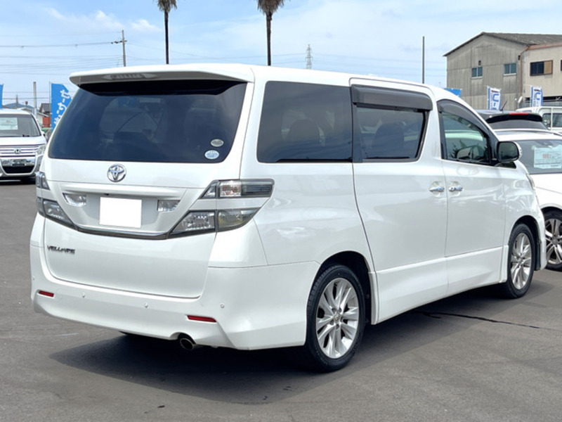 VELLFIRE-1