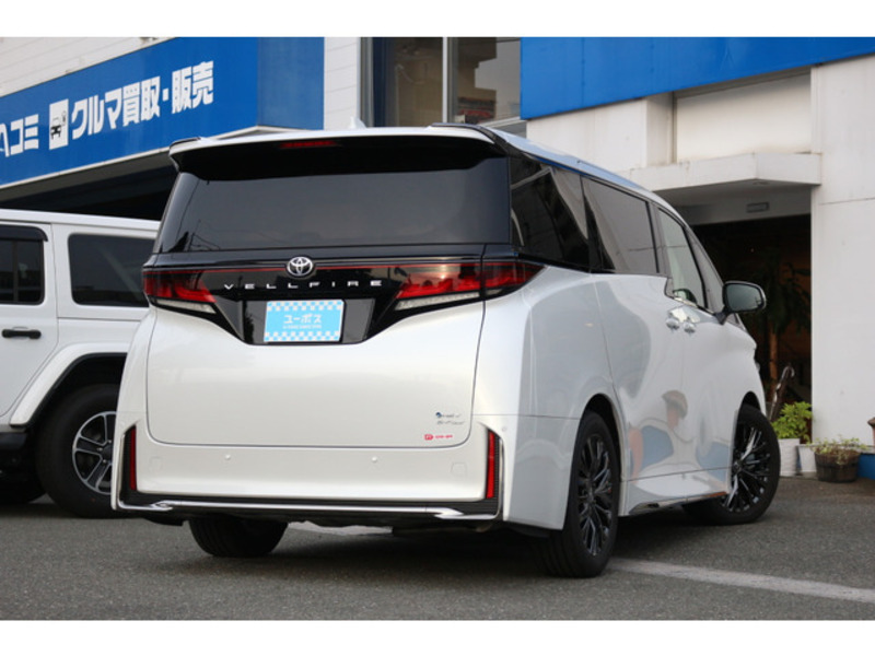 VELLFIRE-6