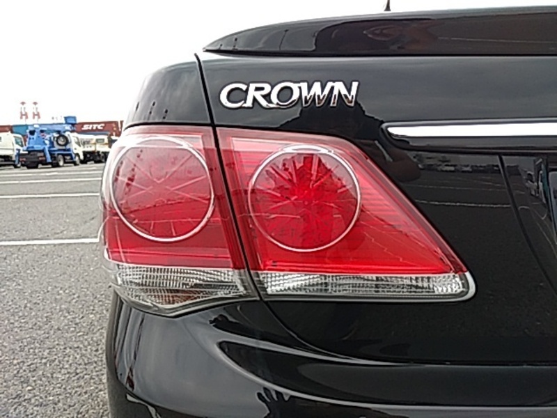 CROWN