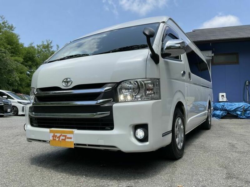 HIACE COMMUTER-22