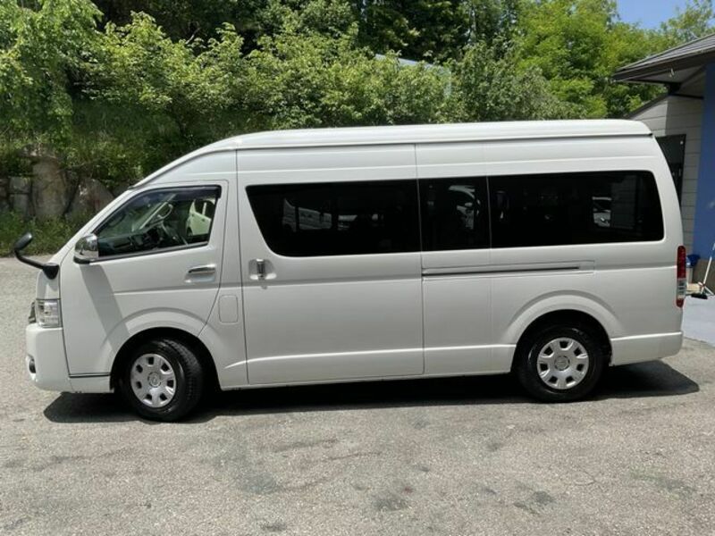 HIACE COMMUTER-27