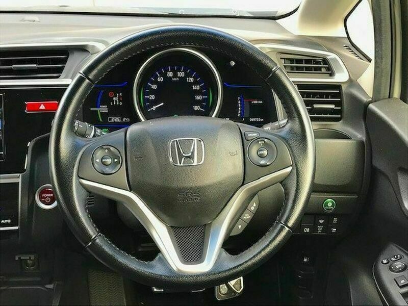 FIT HYBRID-13