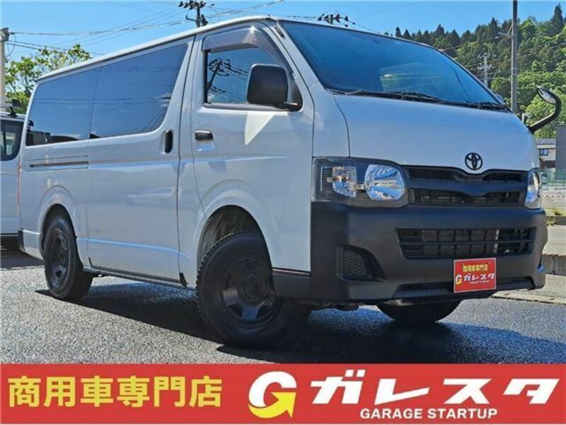 TOYOTA　HIACE VAN