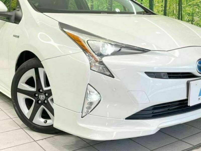 PRIUS-12