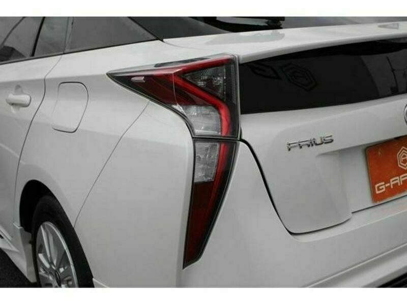 PRIUS-10