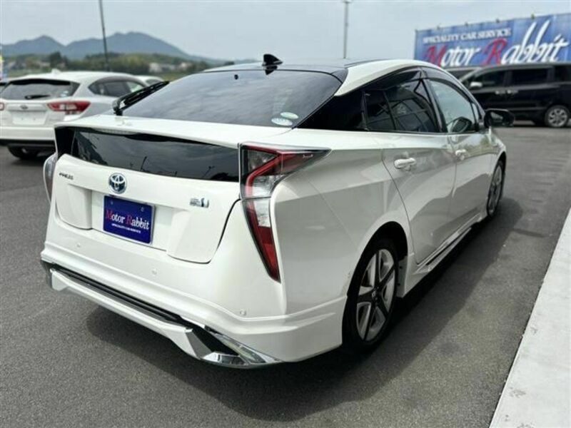 PRIUS-3