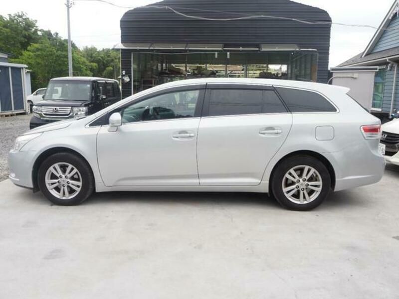 AVENSIS WAGON-6