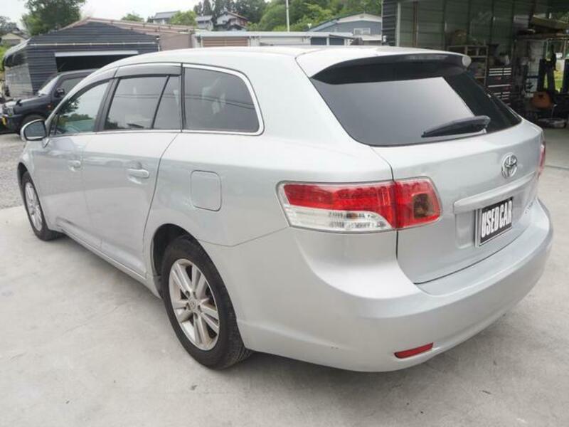 AVENSIS WAGON-5