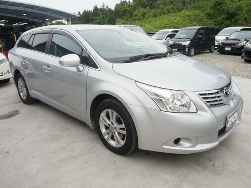 AVENSIS WAGON-1