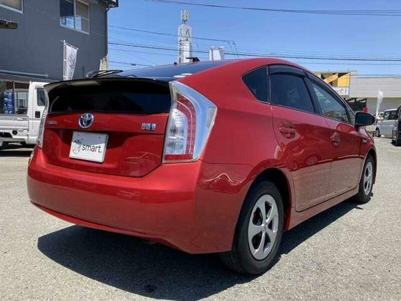 PRIUS-11