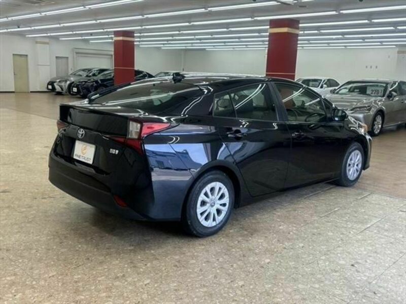 PRIUS-4