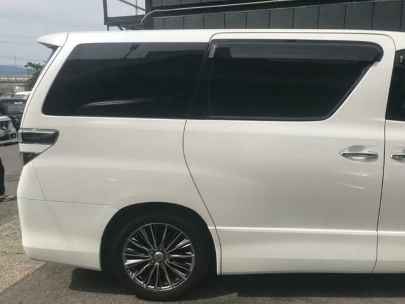 VELLFIRE-7