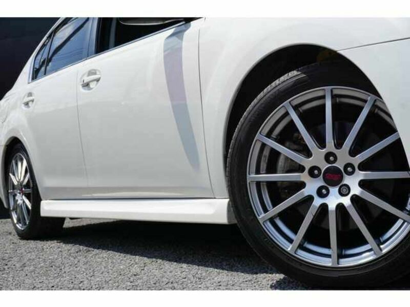 LEGACY B4