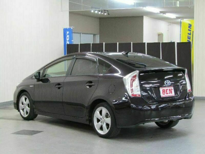 PRIUS-8