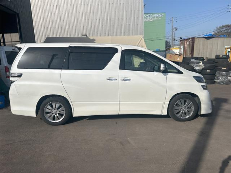 VELLFIRE-6