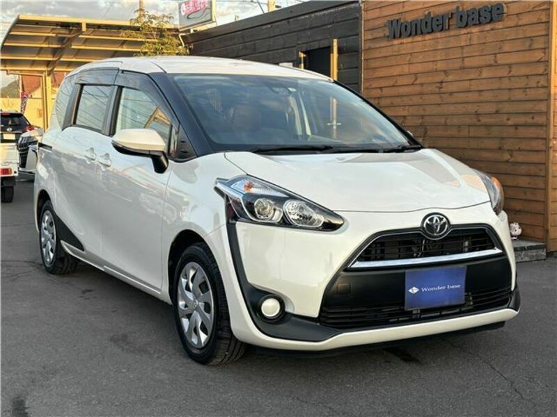 TOYOTA　SIENTA