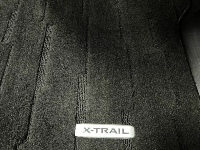 X-TRAIL-42