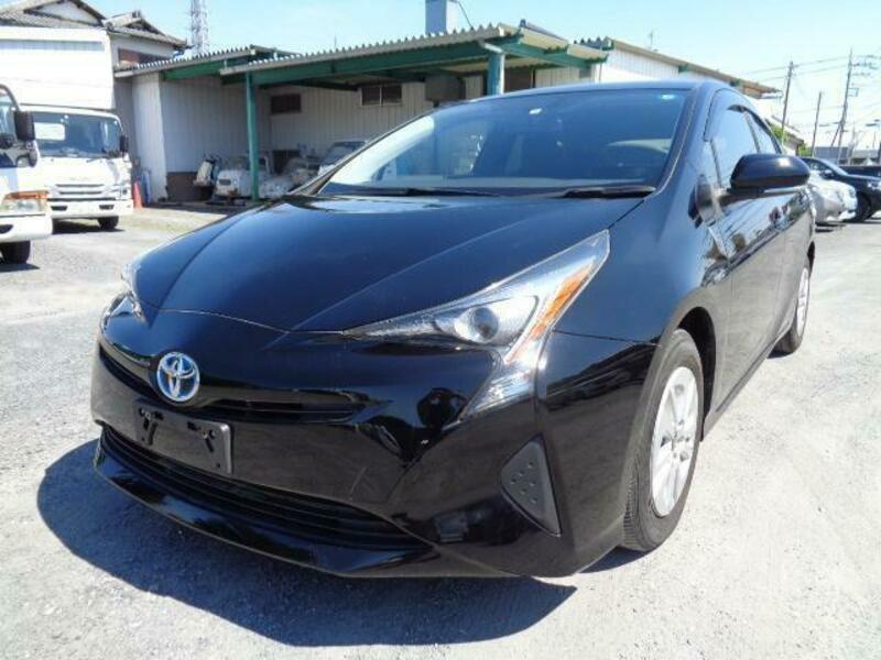 TOYOTA　PRIUS