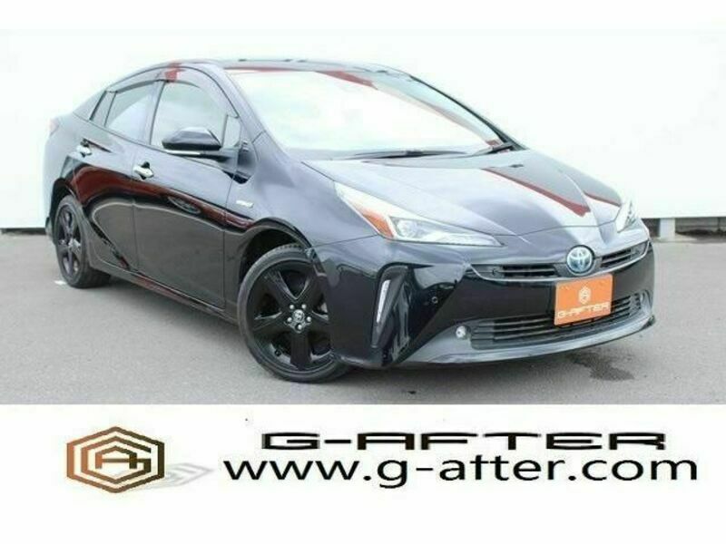 TOYOTA　PRIUS