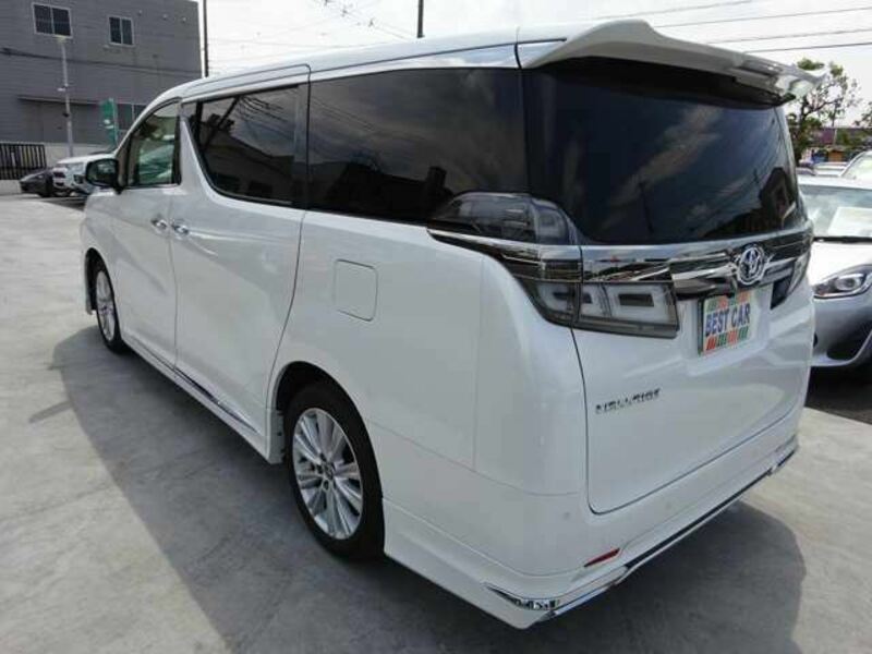 VELLFIRE-8