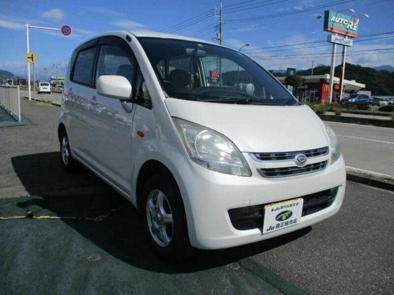 DAIHATSU　MOVE