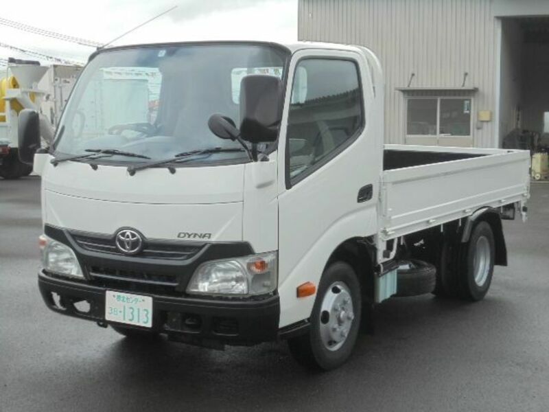 TOYOTA　DYNA