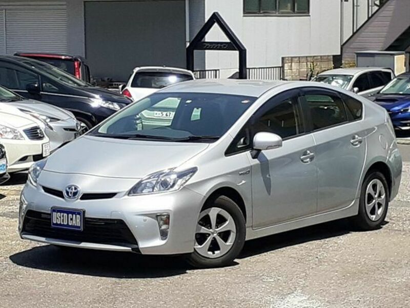 TOYOTA　PRIUS