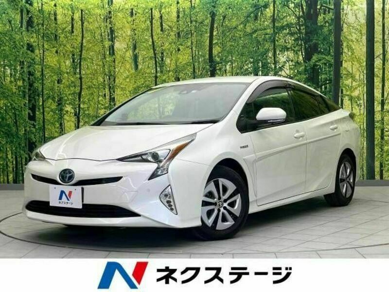 TOYOTA　PRIUS