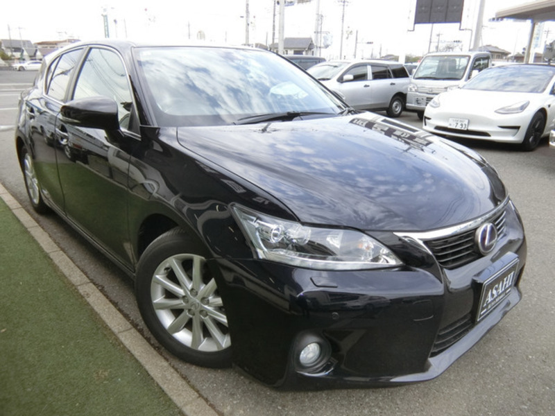 LEXUS　CT