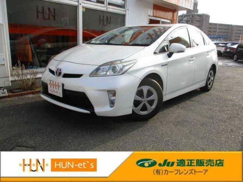 TOYOTA　PRIUS