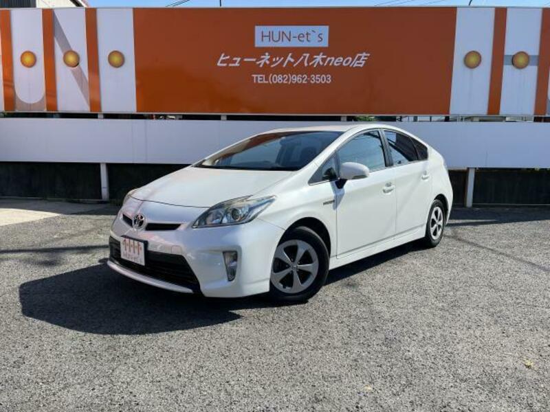 TOYOTA　PRIUS