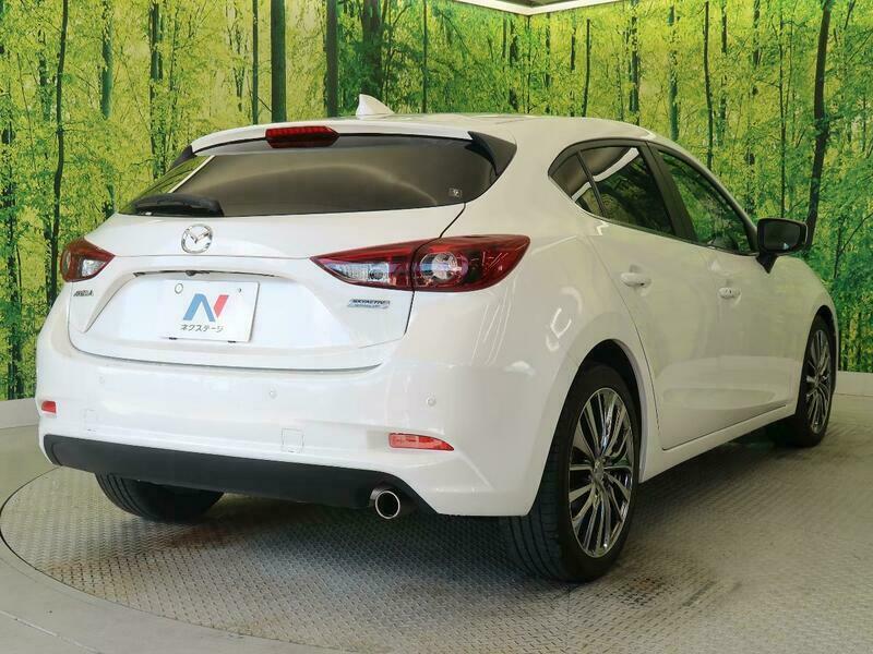 Axela Sport