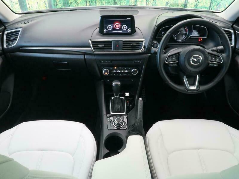 Axela Sport