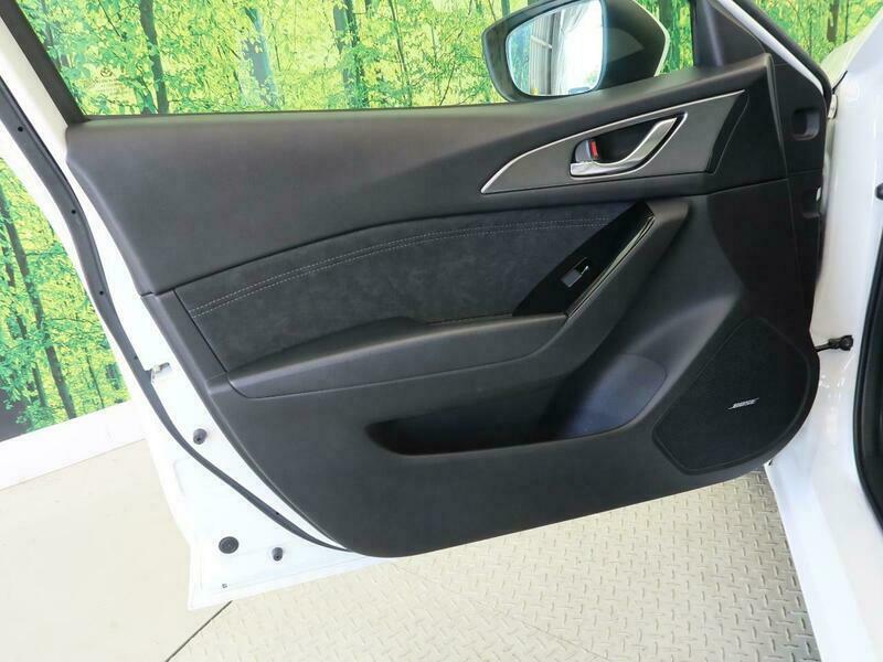 Axela Sport