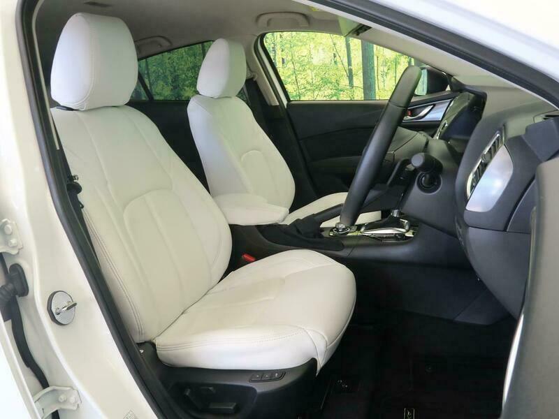Axela Sport