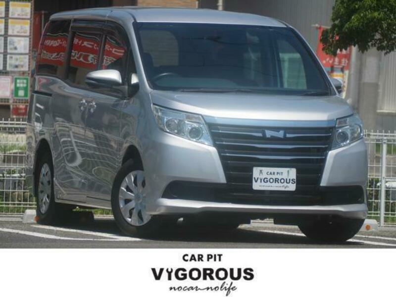 TOYOTA　NOAH