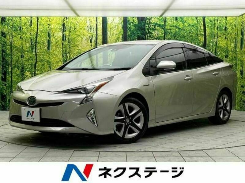 TOYOTA　PRIUS