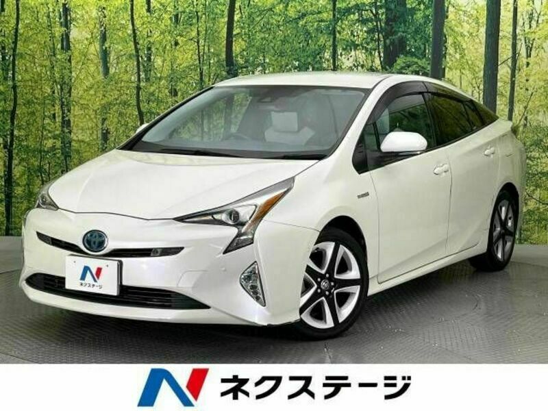 TOYOTA　PRIUS