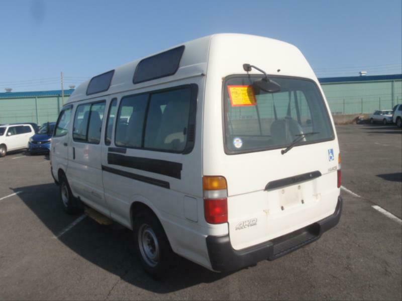 HIACE COMMUTER-30