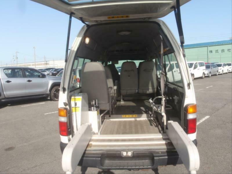 HIACE COMMUTER-50