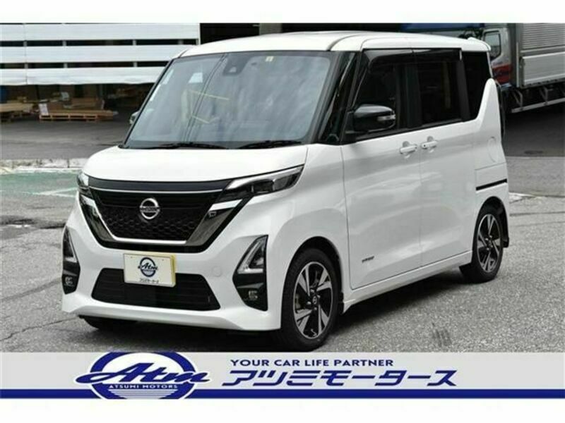 NISSAN　ROOX