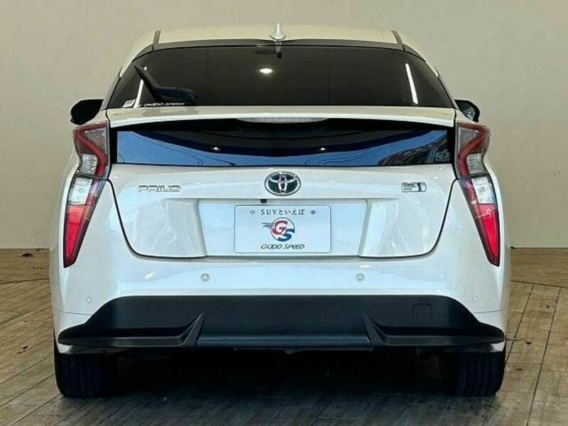 PRIUS-12