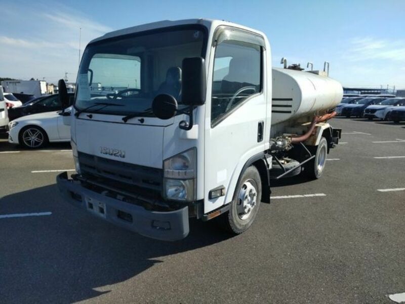 ISUZU　ELF