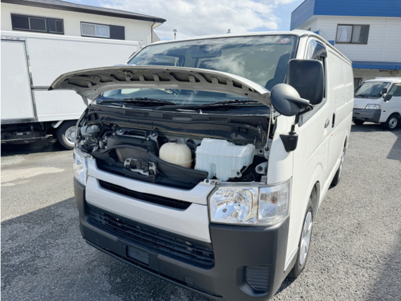 HIACE VAN-13